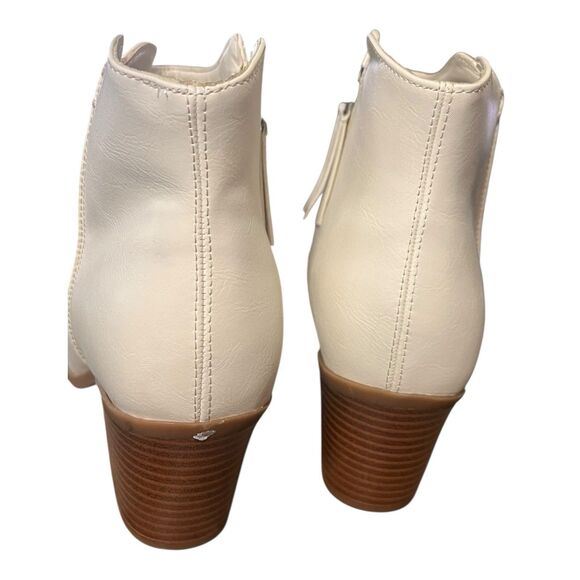 NIB Eloquii Elements Ivory Almond Toe Booties Sz 7.5 W Block Heel - Picture 13 of 16